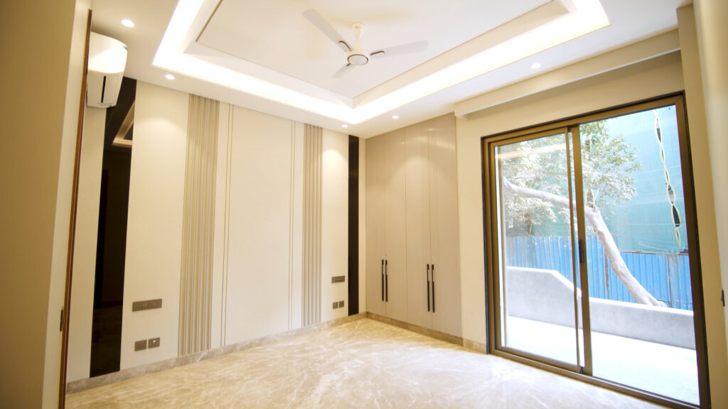 Builder Floor in M-block GK-2